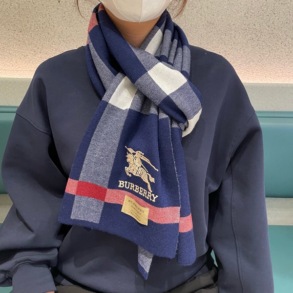 ブランドマフラー正面デザイン